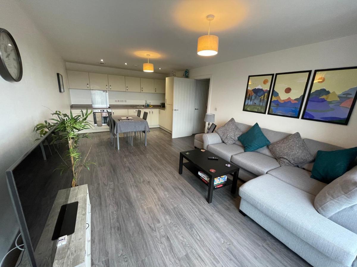 Balcony Marina Apartment With City Skyline Views - Free Secure Parking Manchester Dış mekan fotoğraf