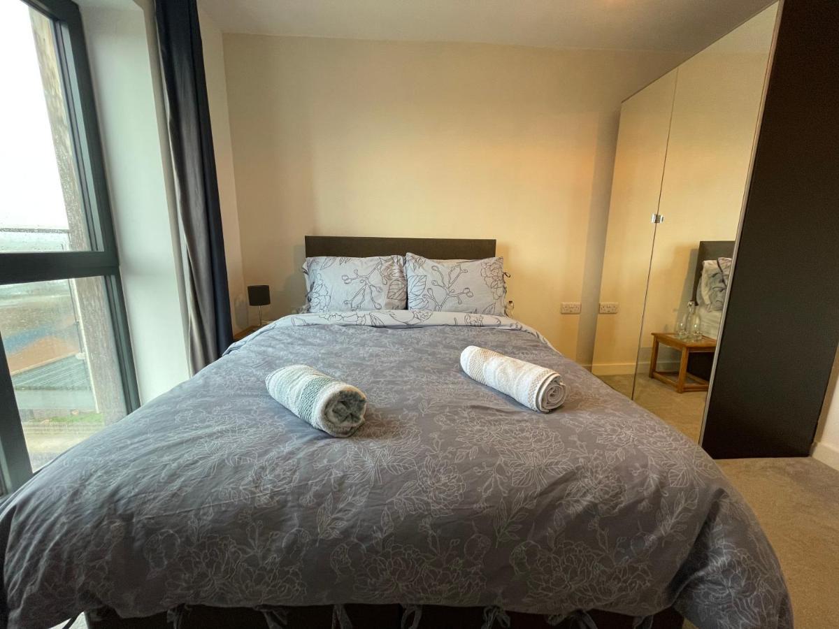 Balcony Marina Apartment With City Skyline Views - Free Secure Parking Manchester Dış mekan fotoğraf
