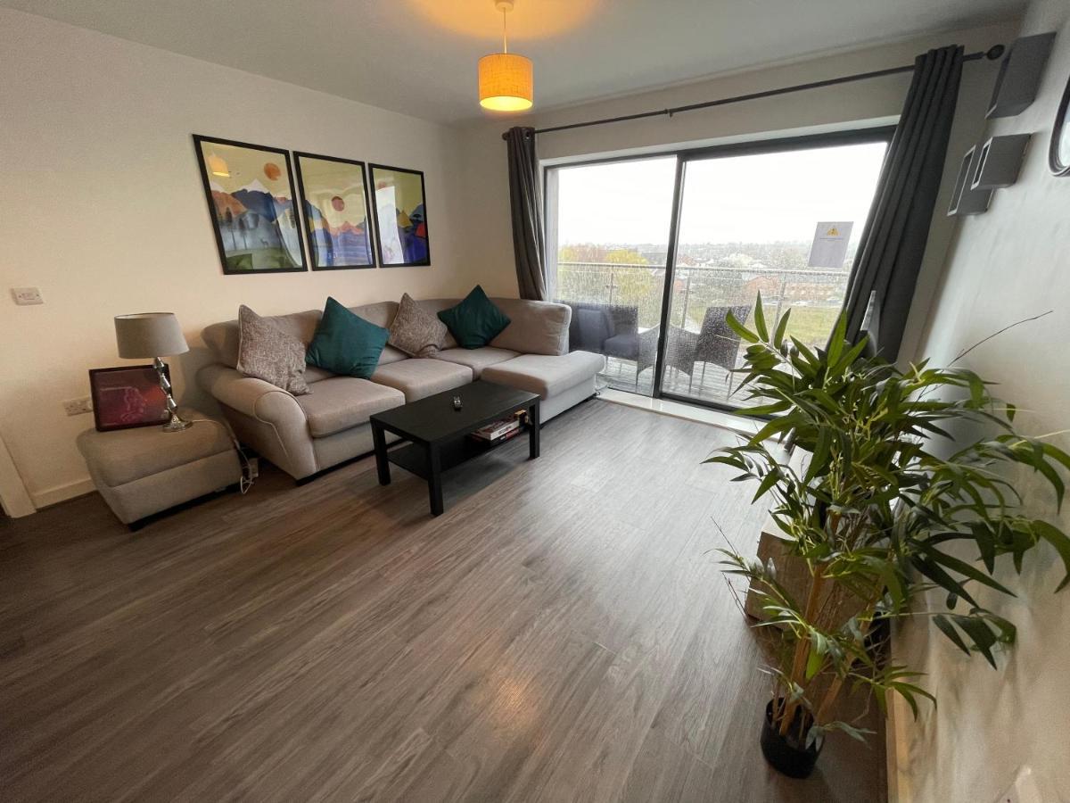 Balcony Marina Apartment With City Skyline Views - Free Secure Parking Manchester Dış mekan fotoğraf