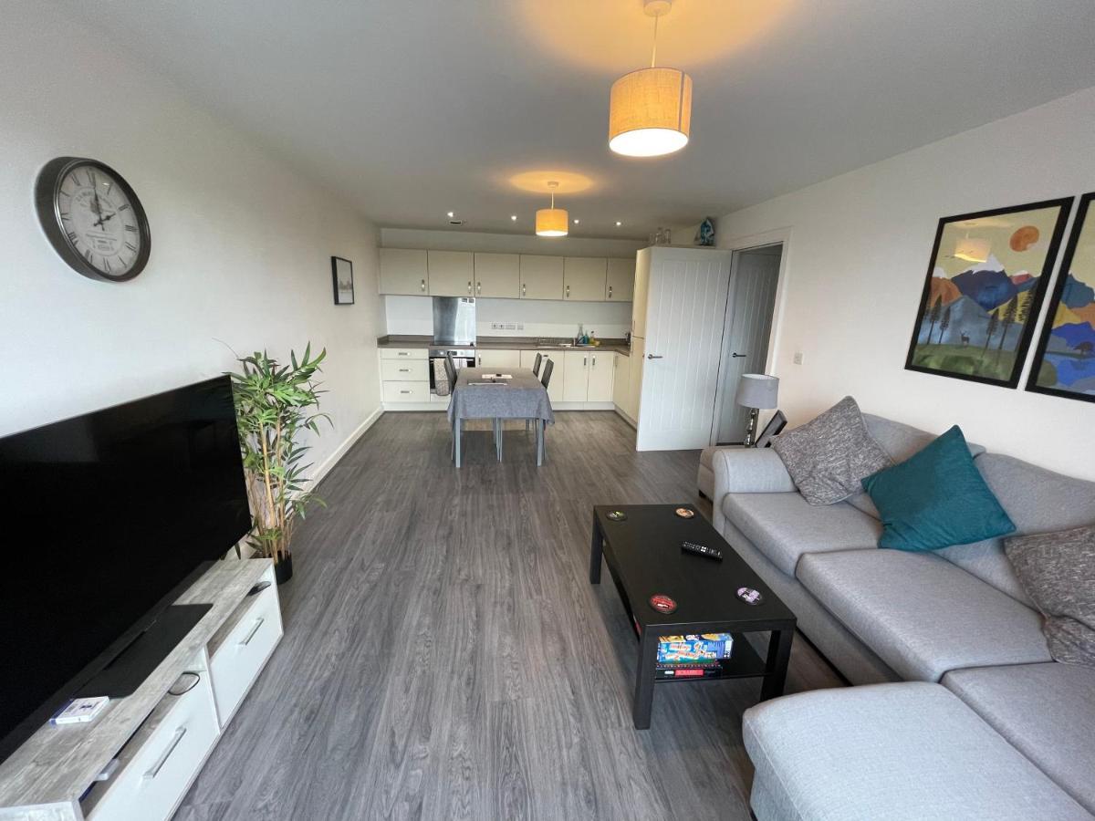 Balcony Marina Apartment With City Skyline Views - Free Secure Parking Manchester Dış mekan fotoğraf